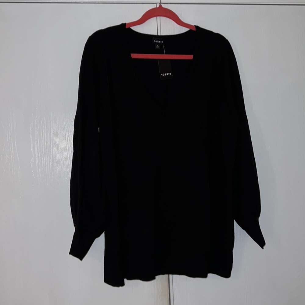 Black sweater with blouson sleeves